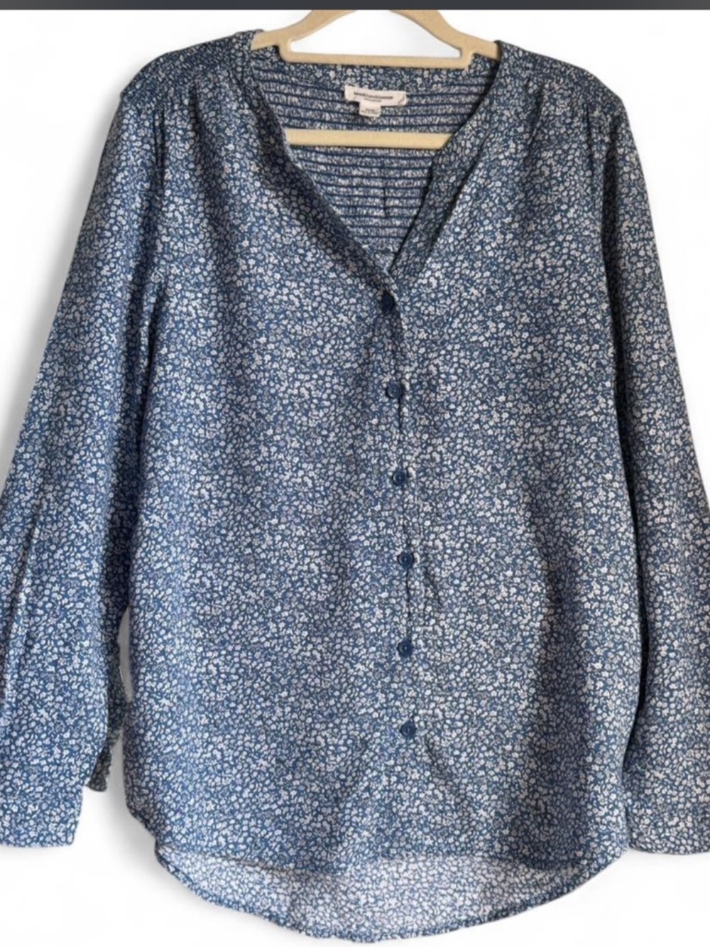 beachlunchlounge Blue and White Floral Smocked blouse